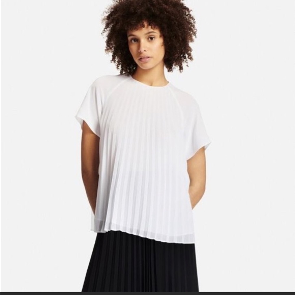 Uniqlo White Pleated Top (small / S)